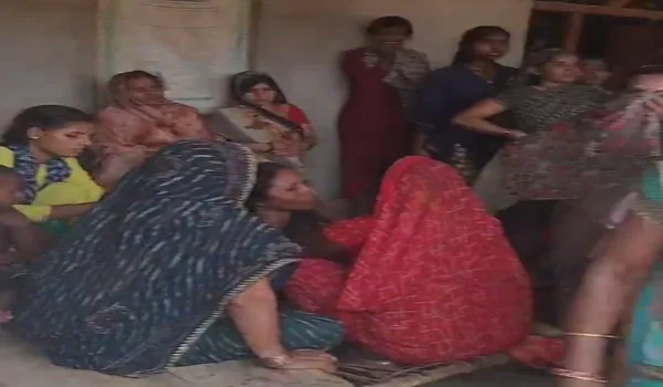 ससुराल जा रहे परिवार को बदमाशों ने घेरा, विरोध करने पर युवक को पीटा और लूटी चैन