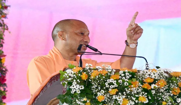 'बम-बम' के नारे से भी थी दिक्कत... गाजियाबाद में विपक्ष पर सीएम योगी के कई बड़े राजनीतिक हमले
