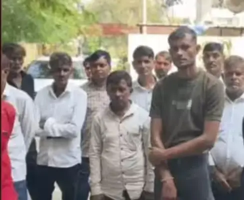 Kanpur News: NDA की तैयारी कर रहे छात्र का फंदे से लटका मिला शव, परिजनों ने जताया संदेह